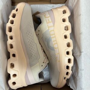 ON Women's Cloudtec Sneakers - Cream